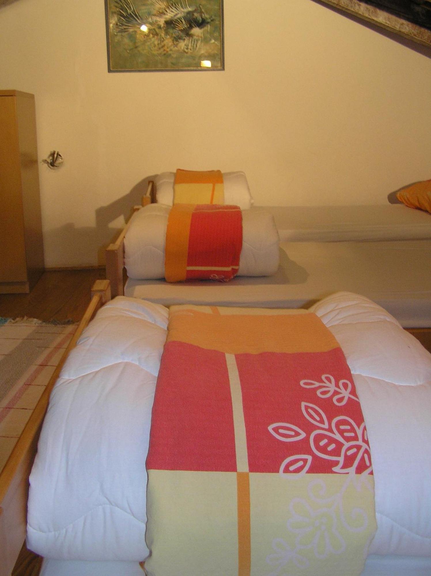 Pliskovica Youth Hostel Exteriör bild