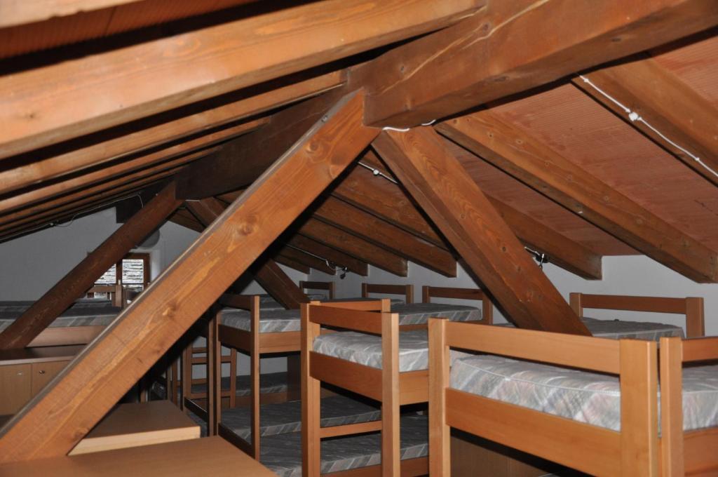 Pliskovica Youth Hostel Rum bild