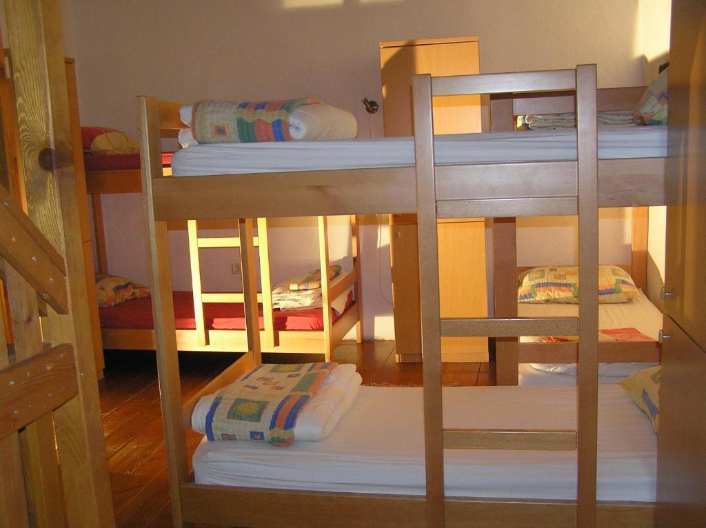 Pliskovica Youth Hostel Rum bild