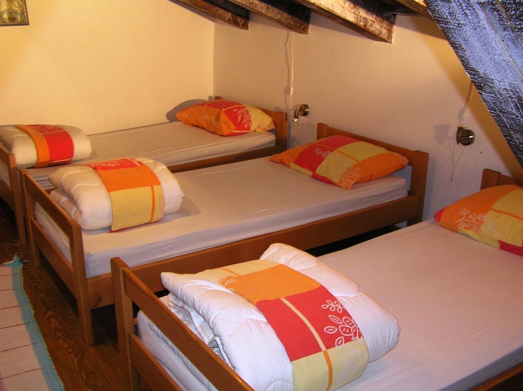 Pliskovica Youth Hostel Exteriör bild